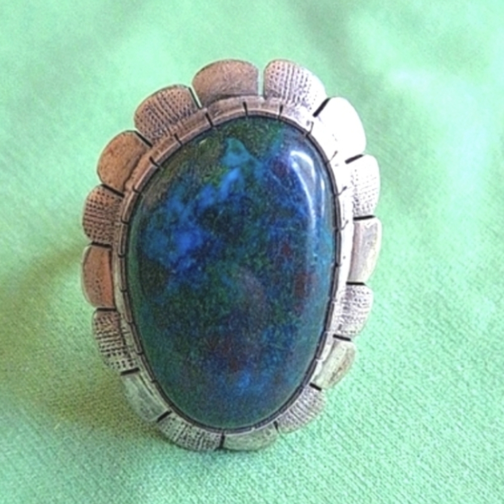 Vintage silver ring with gemstone